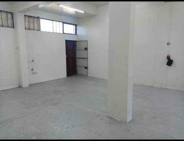 72M² RETAIL TO LET IN HAVENSIDE